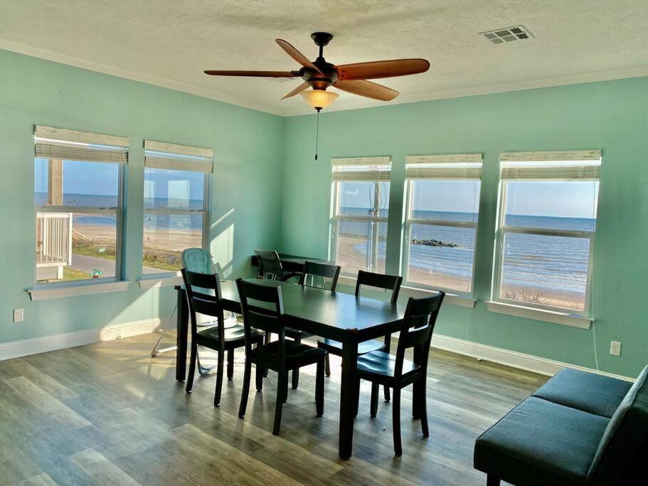 Oceanfront Home Near Hollybeach 卡梅伦 外观 照片